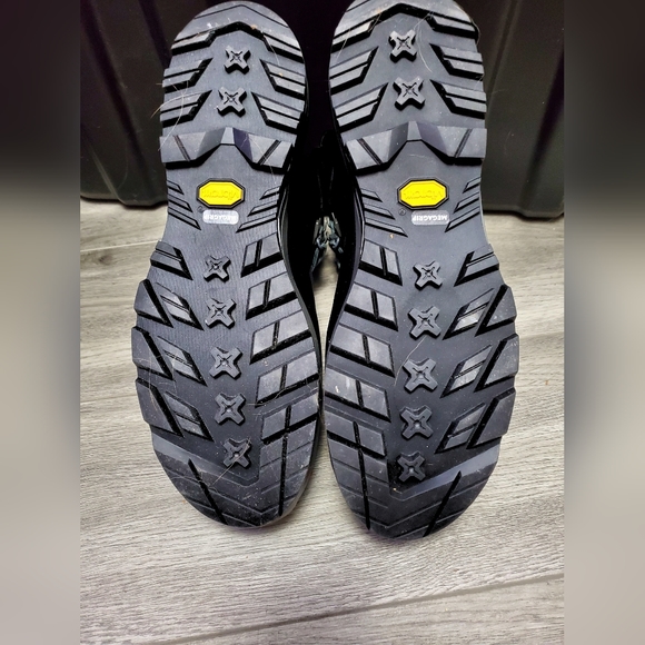 NEW ARCTERYX men's size 13 ACRUX TR GTX boots - Picture 3 of 11